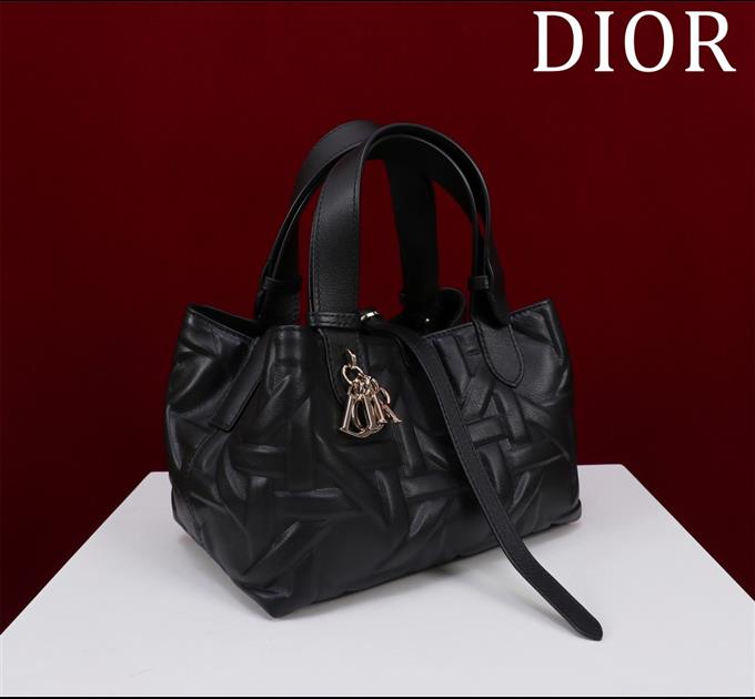 2025228Y 800P182146595